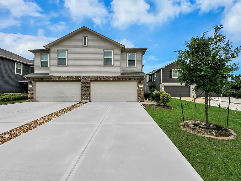 7027 Cedar Breeze Ct — Photo 38