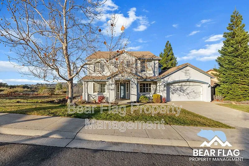 5 bed, 3.5 bath, 2984 sqft, $3,850 — Photo 2