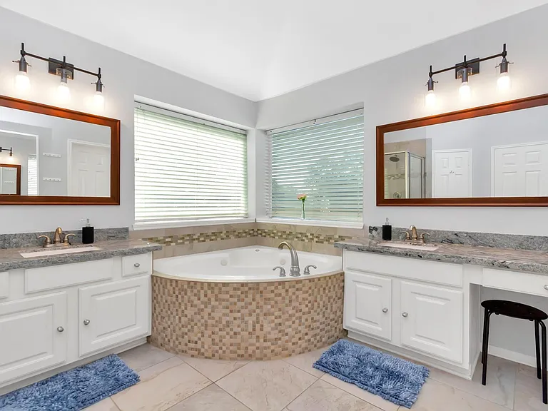 10007 Hickory Trail Ln — Photo 19