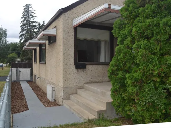 201 P AVENUE N, Saskatoon, SK S7L 2V6