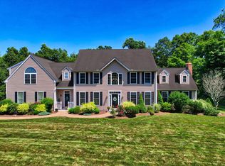 28 Schaeffer Rd, Bethany, CT 06524