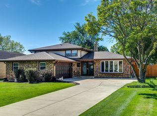 920 S Cadwell Ave, Elmhurst, IL