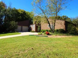 115 Park View Dr, Louisville, KY 40245