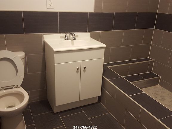4th image of 502 Milford St #6