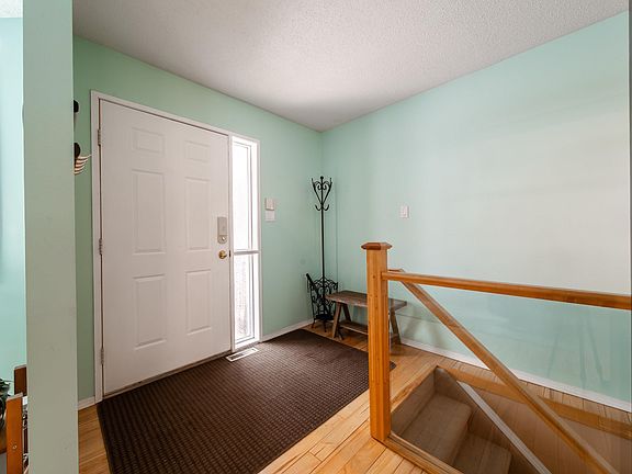 4th image of 17532 Callingwood Rd NW