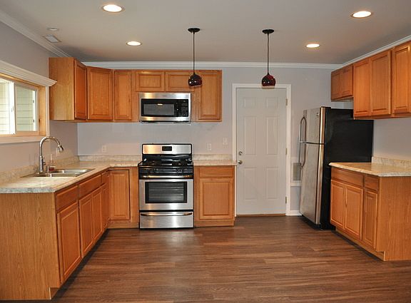 5th image of 42532 N Woodbine Ave