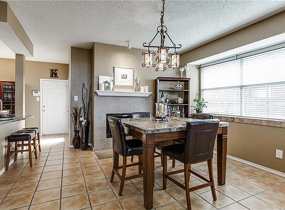 4th image of 2258 Meadowstone Dr