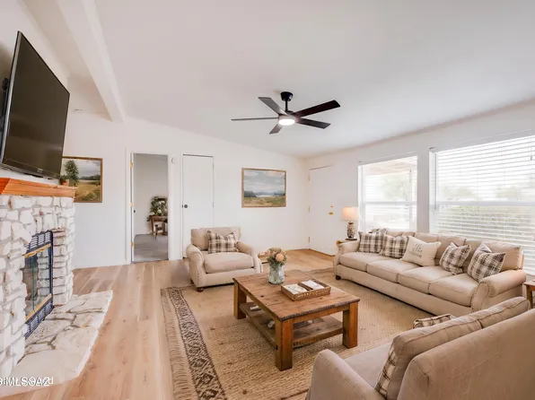 16620 W Falcon Ln, Marana, AZ 85653