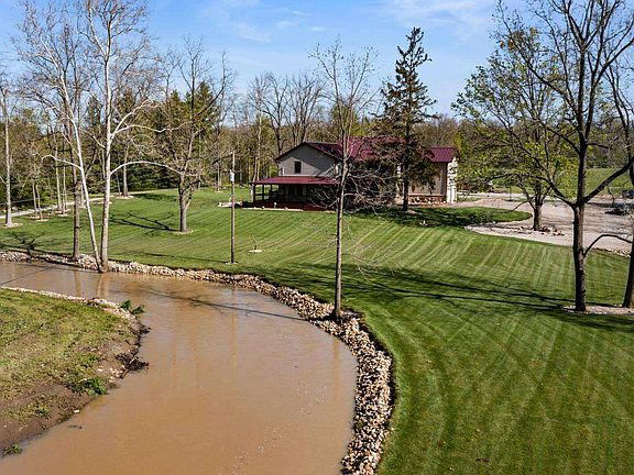 3rd image of 8008 E County Road 425 N