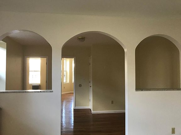 4th image of 210 S 3rd Ave APT 1D