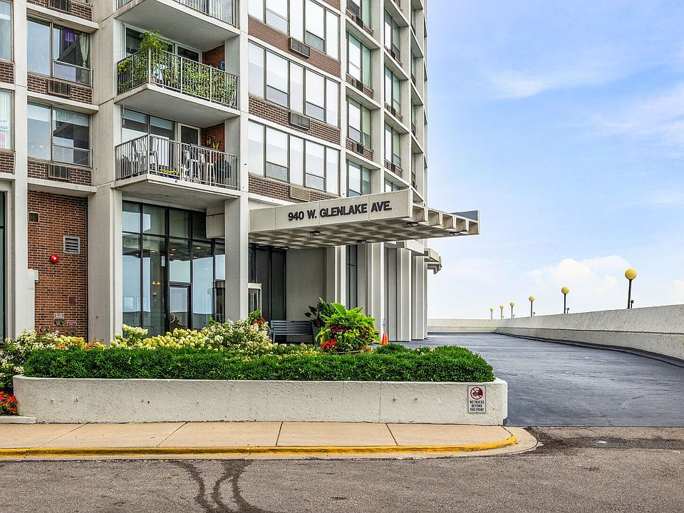 1st image of 940 W Glenlake Ave #34D