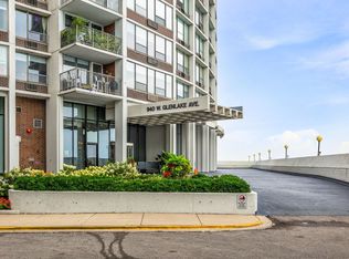 940 W Glenlake Ave #34D, Chicago, IL 60660
