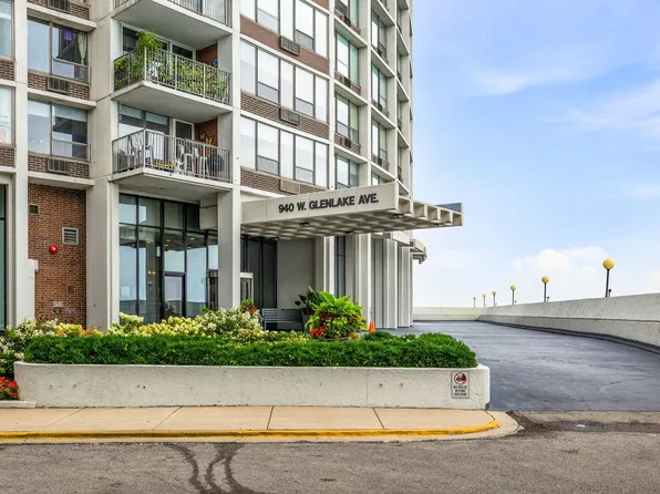 940 W Glenlake Ave #34D, Chicago, IL 60660