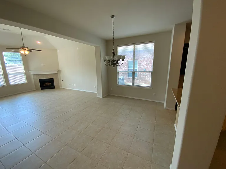708 Hummingbird Dr — Photo 16