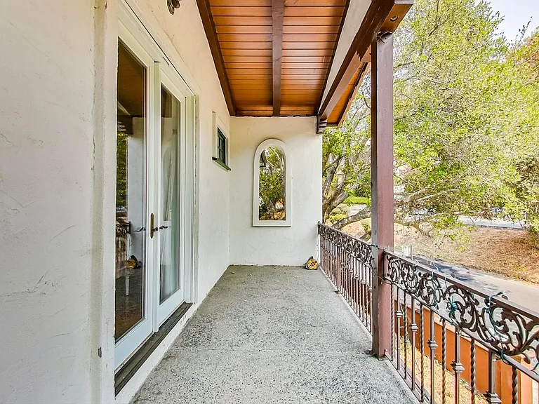 480 Arlington Ave — Photo 46