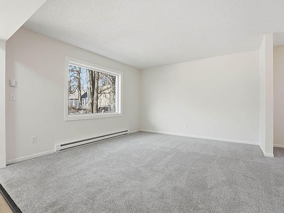 5th image of 2934 Aldrich Ave N