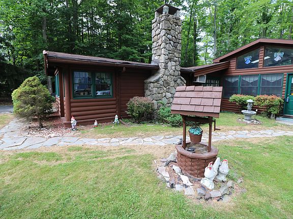 3rd image of 108 Parkwood Dr