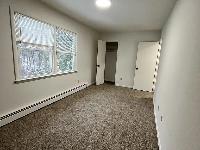 98 East Market Street — Photo 24