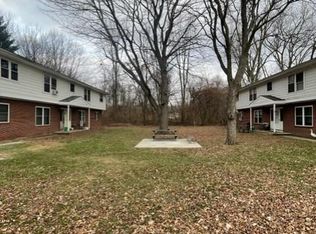 2900 Dean Rd, Lambertville, MI 48144