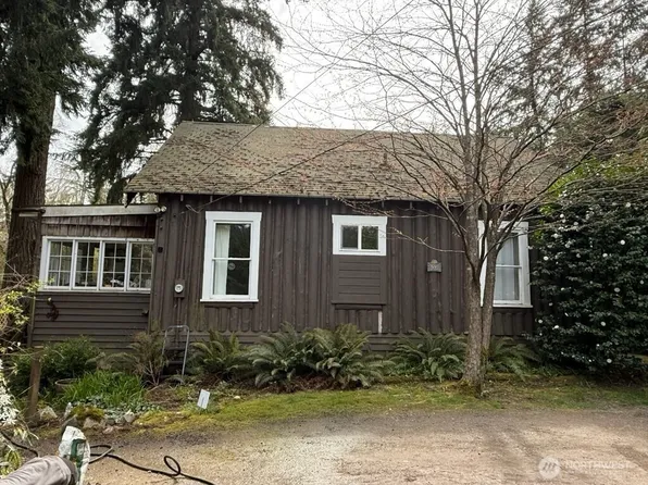 6338 Blakely Avenue NE, Bainbridge Island, WA 98110