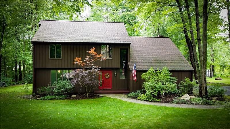 1st image of 154 Winterwood Dr