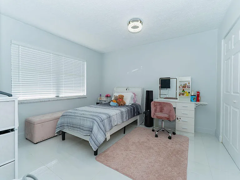 1242 SW Parma Ave — Photo 46