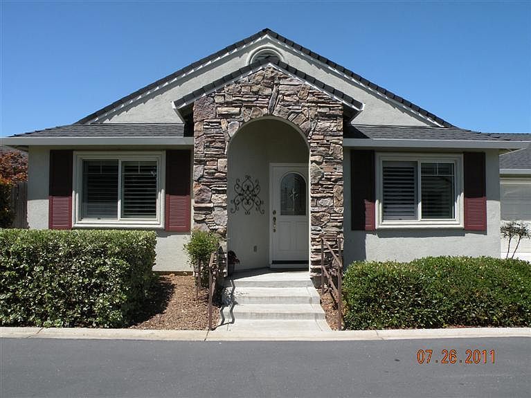 1st image of 576 Wild Rose Dr