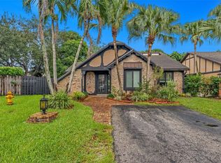 Springtree Lakes, Fort Lauderdale, FL 33351