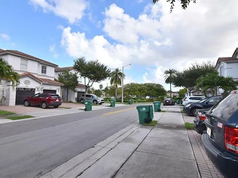 7855 NW 110th Ave #Townhouse 7855 — Photo 27