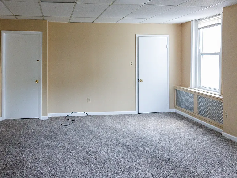 578 Broad St #1 — Photo 13