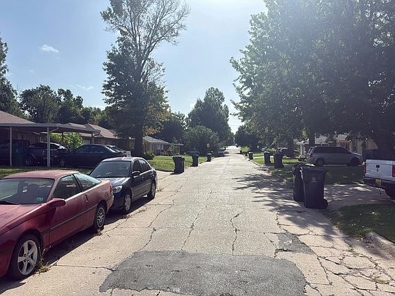 4th image of 4133 NW 12th St