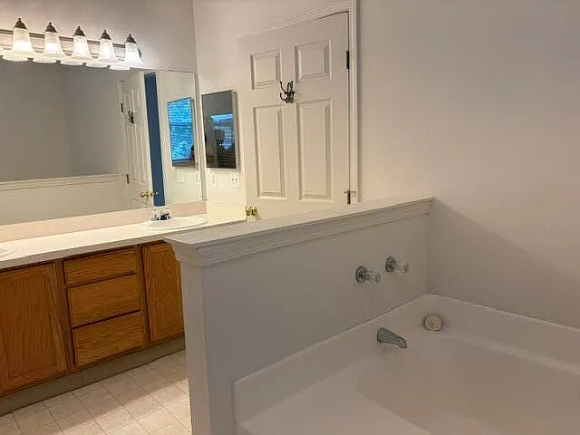 1452 Fox Pointe Cir — Photo 15