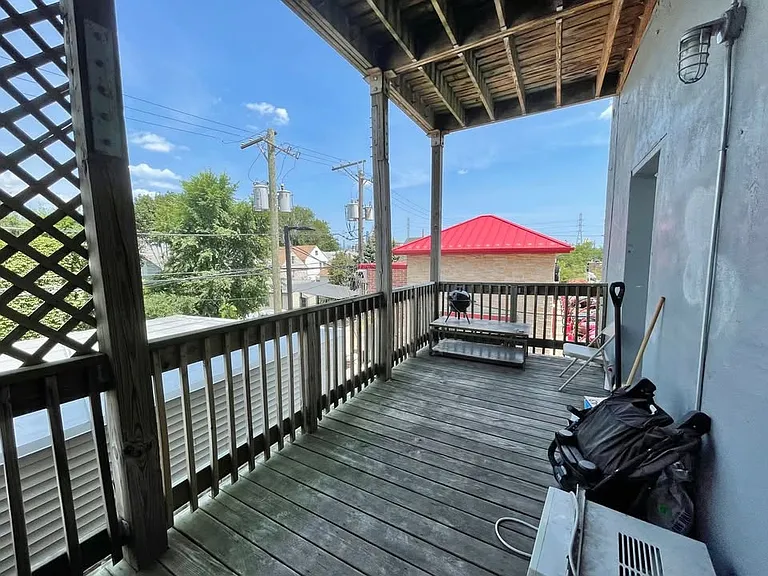 2620 W Cermak Rd #2F — Photo 17