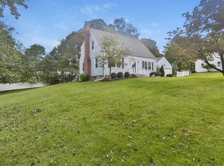 22 Griswold Ave, Trumbull, CT 06611