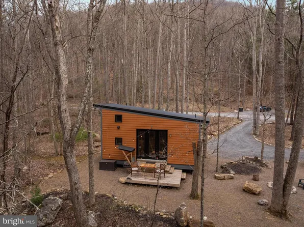 949 Dumpling Run Rd, Moorefield, WV 26836