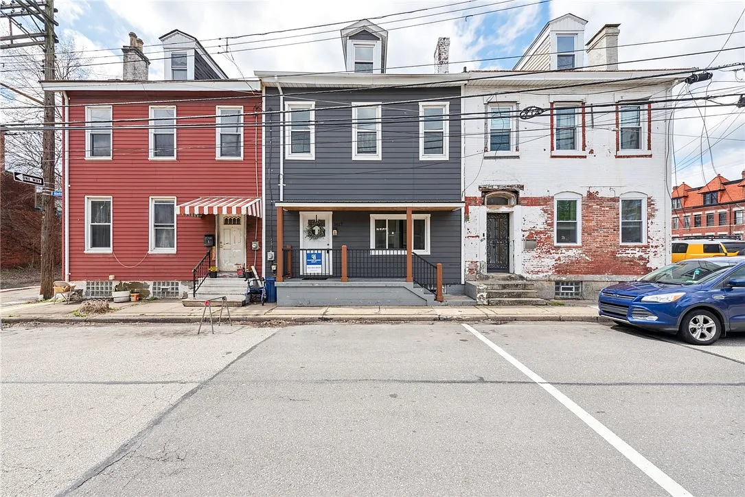 1617 Manhattan St photo 1