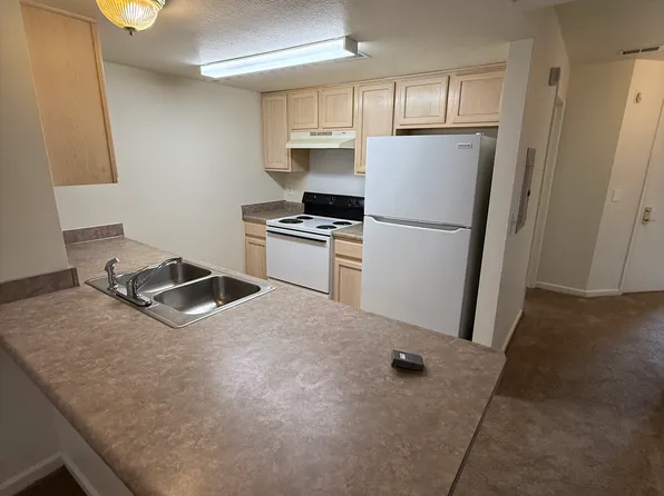 Rosewood Riverside, 130 River Bank Dr #587456cfd, Flint, MI 48503