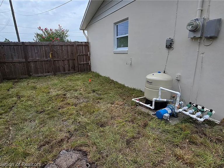 1552 Cedarbrook St — Photo 25