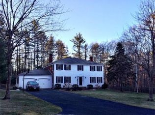 2 Carriage House Dr, Lakeville, MA 02347