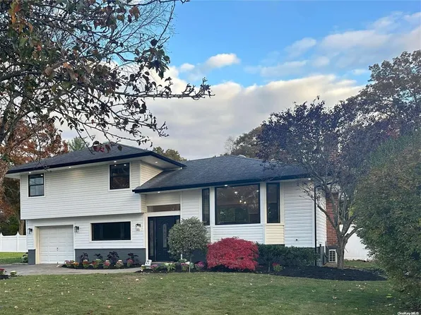 43 Ruth Boulevard, Commack, NY 11725