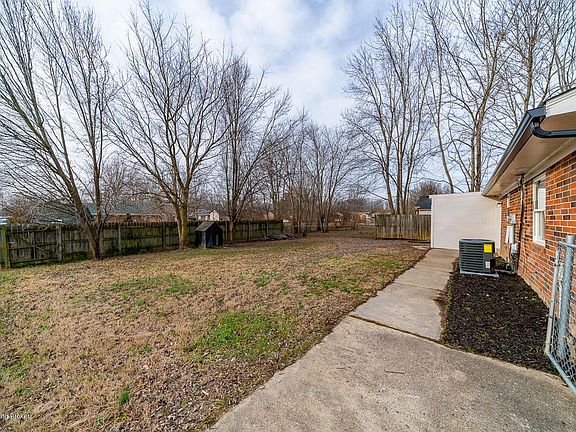 4th image of 11002 Marbado Ct