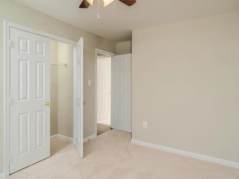 11818 Sylvia Dr — Photo 12