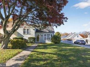 838 Clyde Ln, Philadelphia, PA 19128