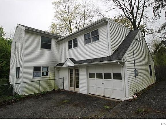 5th image of 27 Harvard Dr