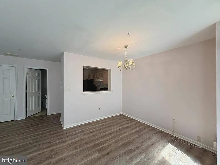8906 Mallard Ct — Photo 4