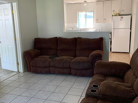 2nd image of 4355 Coquina Ave