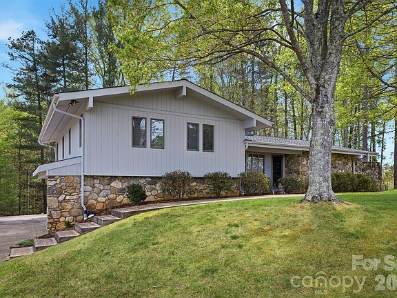 2nd image of 122 Lake Club Dr
