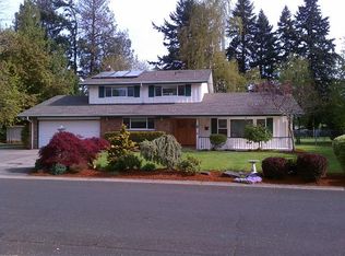 24345 SE Strawberry Dr, Damascus, OR 97089