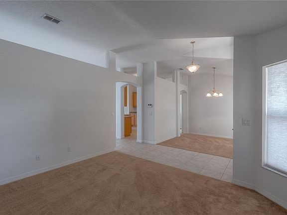 5th image of 1533 Clapton Dr