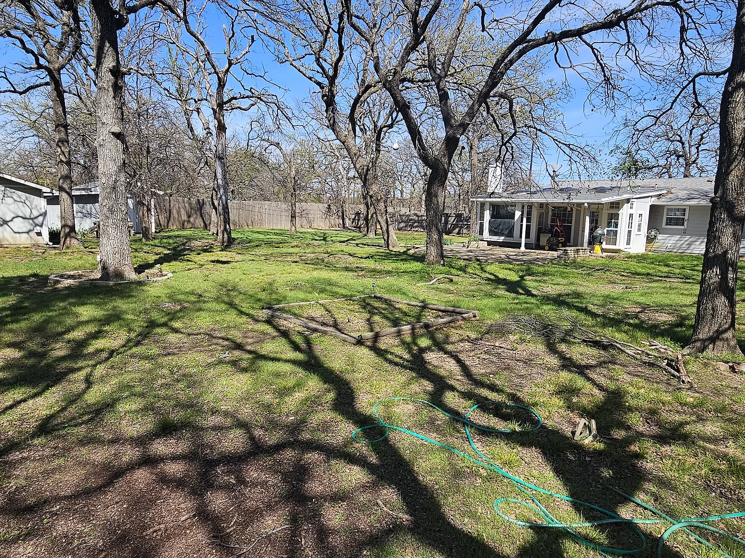 3 bed, 1.5 bath, 1450 sqft, $2,000 — Photo 4
